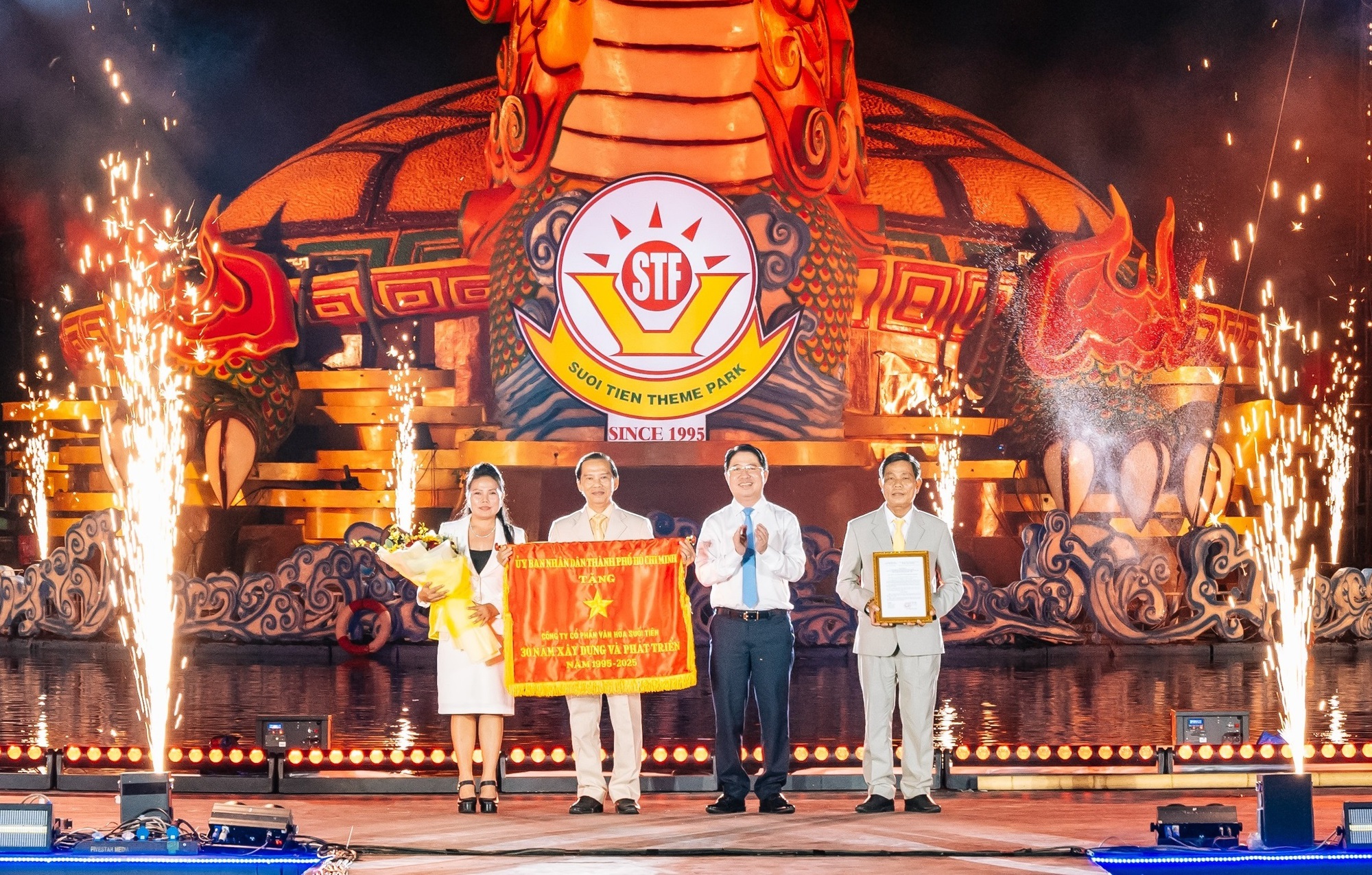 Sinh nhật Suối Tiên 30 - Hành trình rực rỡ, dấu ấn khó quên- Ảnh 3.