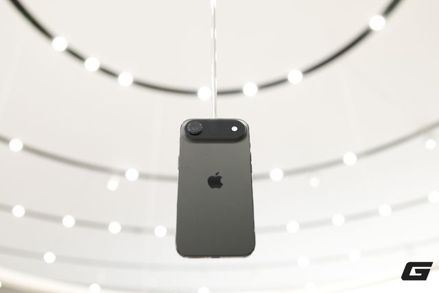 Cận cảnh iPhone Air 