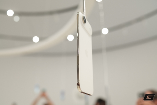Cận cảnh iPhone Air 
