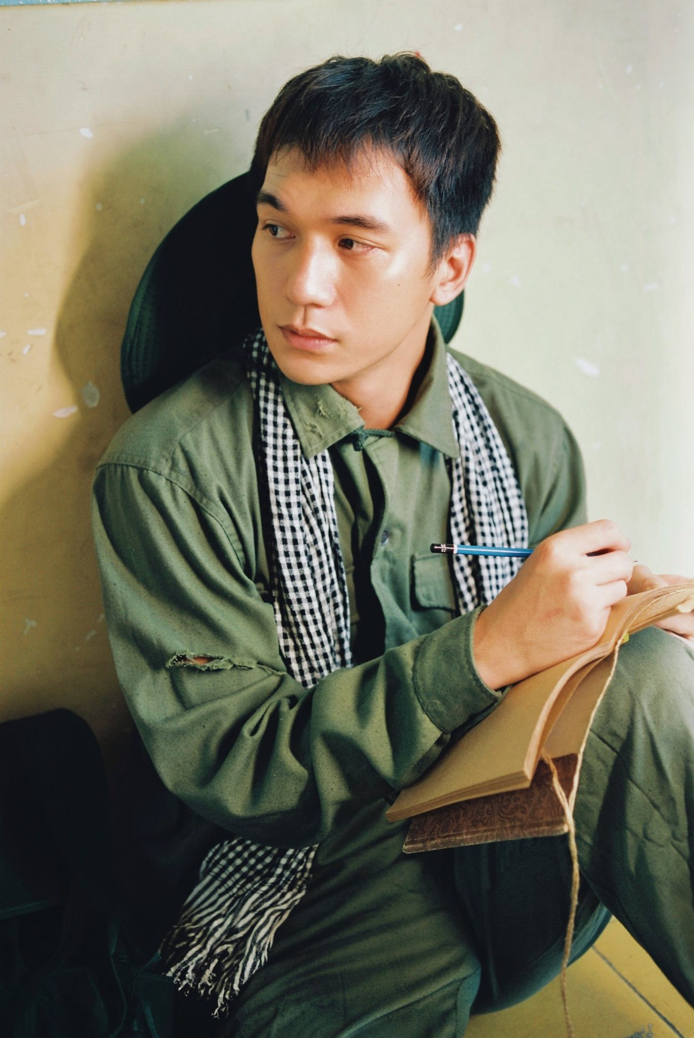 Nam chính Mưa Đỏ tự 