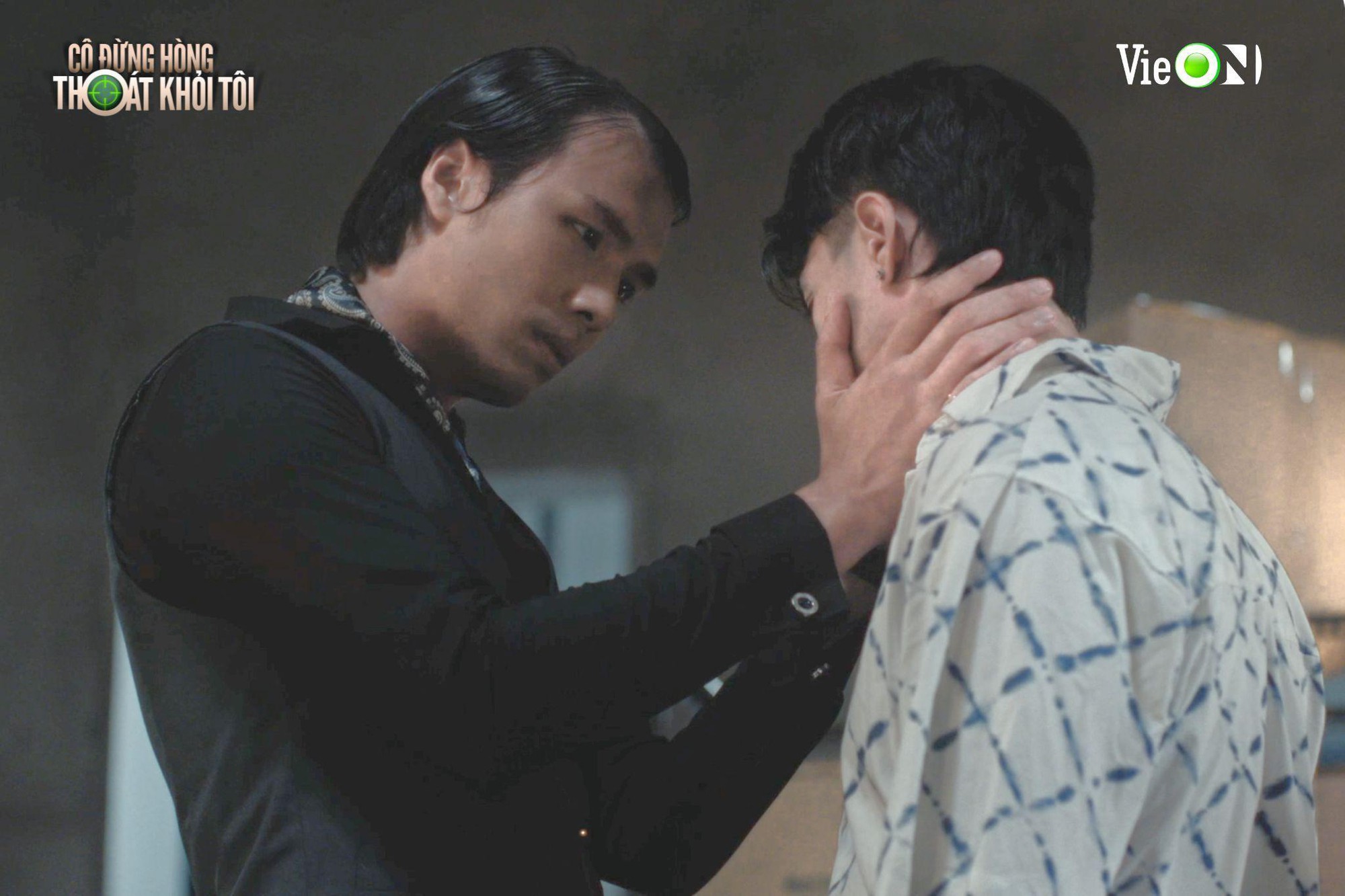 Hai diễn viên nam đóng quá tình, được đồng nghiệp 