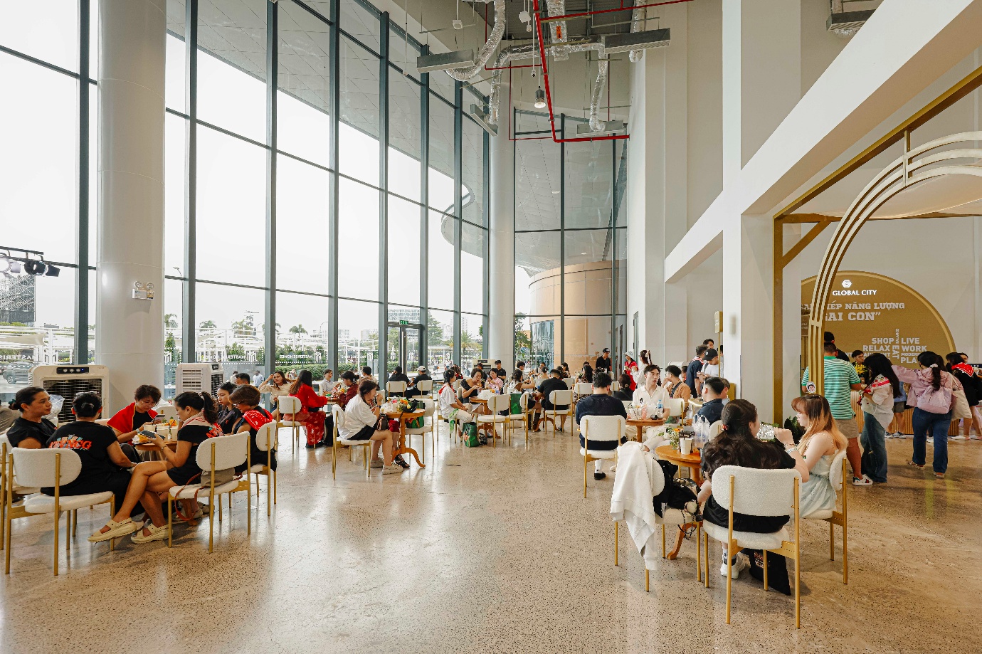 Hàng vạn khán giả hòa nhịp tại The Global City trong 2 ngày Concert Encore Anh Trai Vượt Ngàn Chông Gai- Ảnh 12.