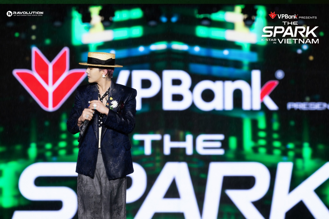 VPBank và chiến lược tiếp cận khách hàng bằng cảm xúc: từ đại nhạc hội K-pop đến đêm nhạc chữa lành- Ảnh 3.