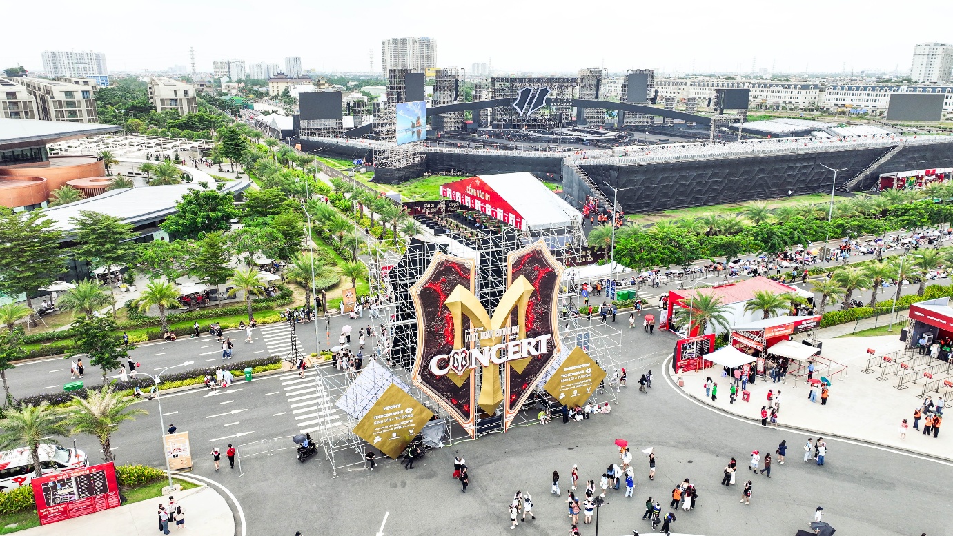 Hàng vạn khán giả hòa nhịp tại The Global City trong 2 ngày Concert Encore Anh Trai Vượt Ngàn Chông Gai- Ảnh 6.