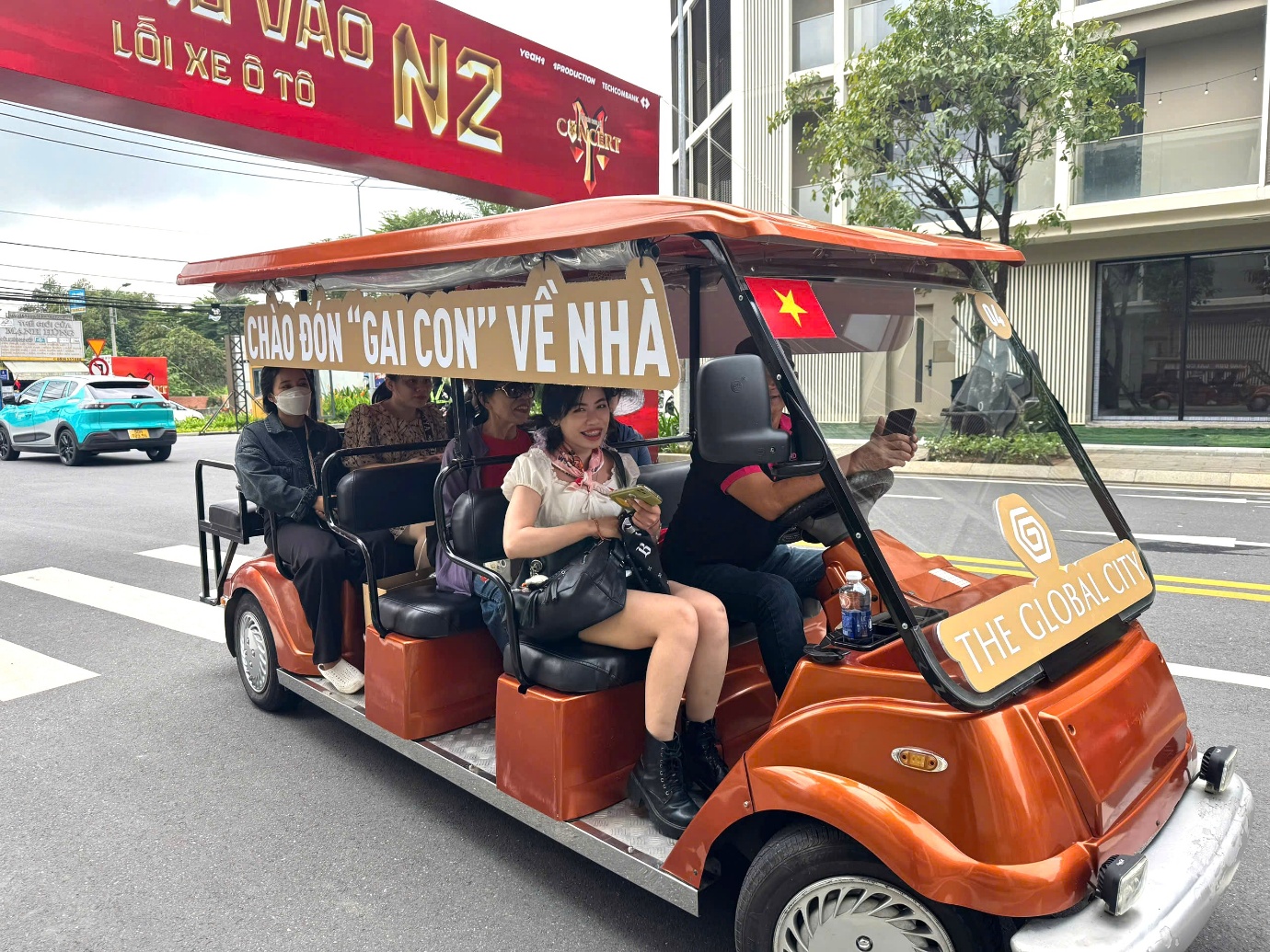 Hàng vạn khán giả hòa nhịp tại The Global City trong 2 ngày Concert Encore Anh Trai Vượt Ngàn Chông Gai- Ảnh 7.