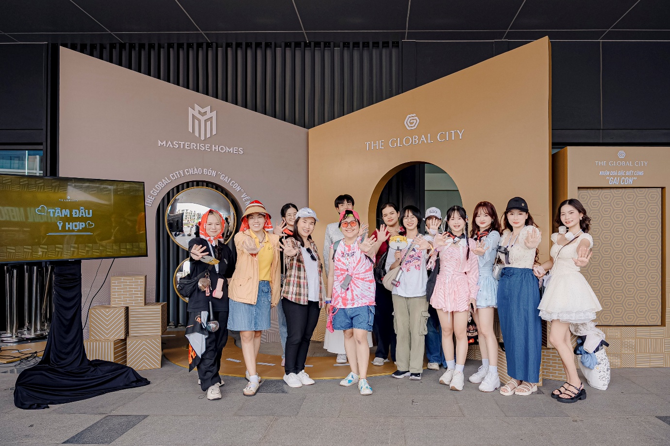 Hàng vạn khán giả hòa nhịp tại The Global City trong 2 ngày Concert Encore Anh Trai Vượt Ngàn Chông Gai- Ảnh 10.