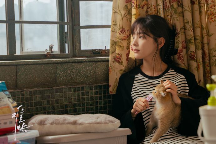 Mỗi s&aacute;ng chỉ cần ra b&atilde;i cỏ l&agrave;m việc &ldquo;miễn ph&iacute;&rdquo; n&agrave;y, vừa ngủ ngon lại giảm stress cực r&otilde;, duy tr&igrave; l&acirc;u d&agrave;i c&ograve;n sống thọ hơn- Ảnh 1.