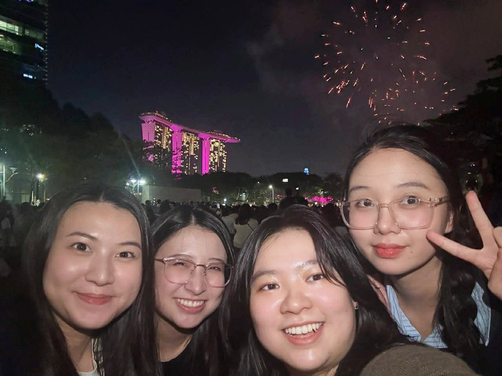 Du học sinh Việt tr&ecirc;n thế giới h&acirc;n hoan đ&oacute;n năm mới 2026- Ảnh 7.