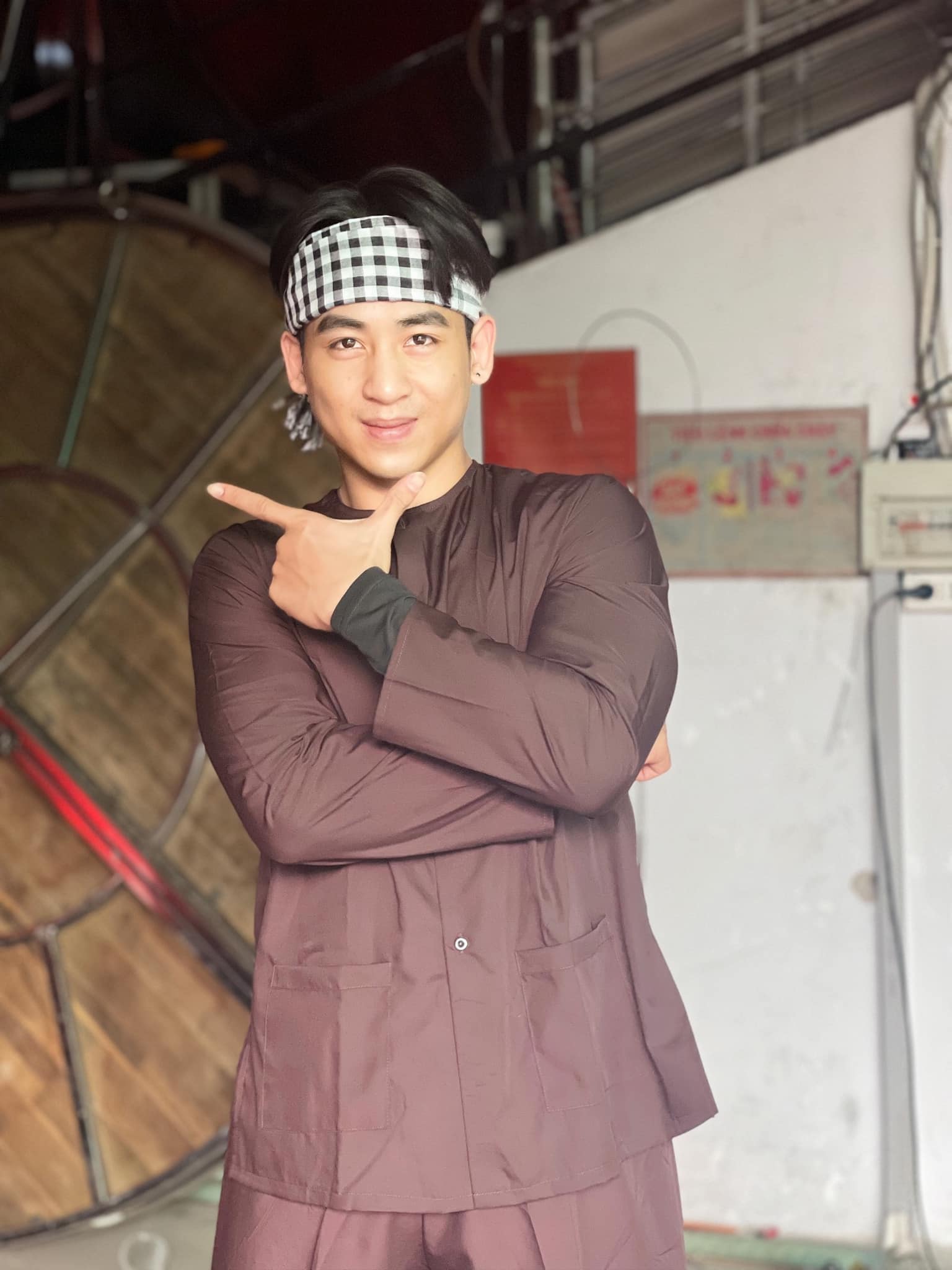 "800 khán giả ấn tượng mỗi em", Hoả Vương làng xiếc cưới gấp người hâm mộ- Ảnh 11.