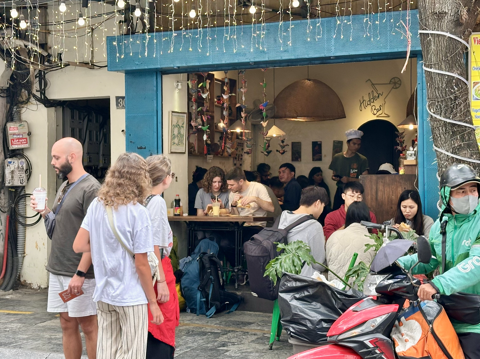 Đ&uacute;ng 1/1/2026, nhiều nơi tại trung t&acirc;m H&agrave; Nội đ&ocirc;ng nghịt người xếp h&agrave;ng, chuyện g&igrave; đ&acirc;y?- Ảnh 10.