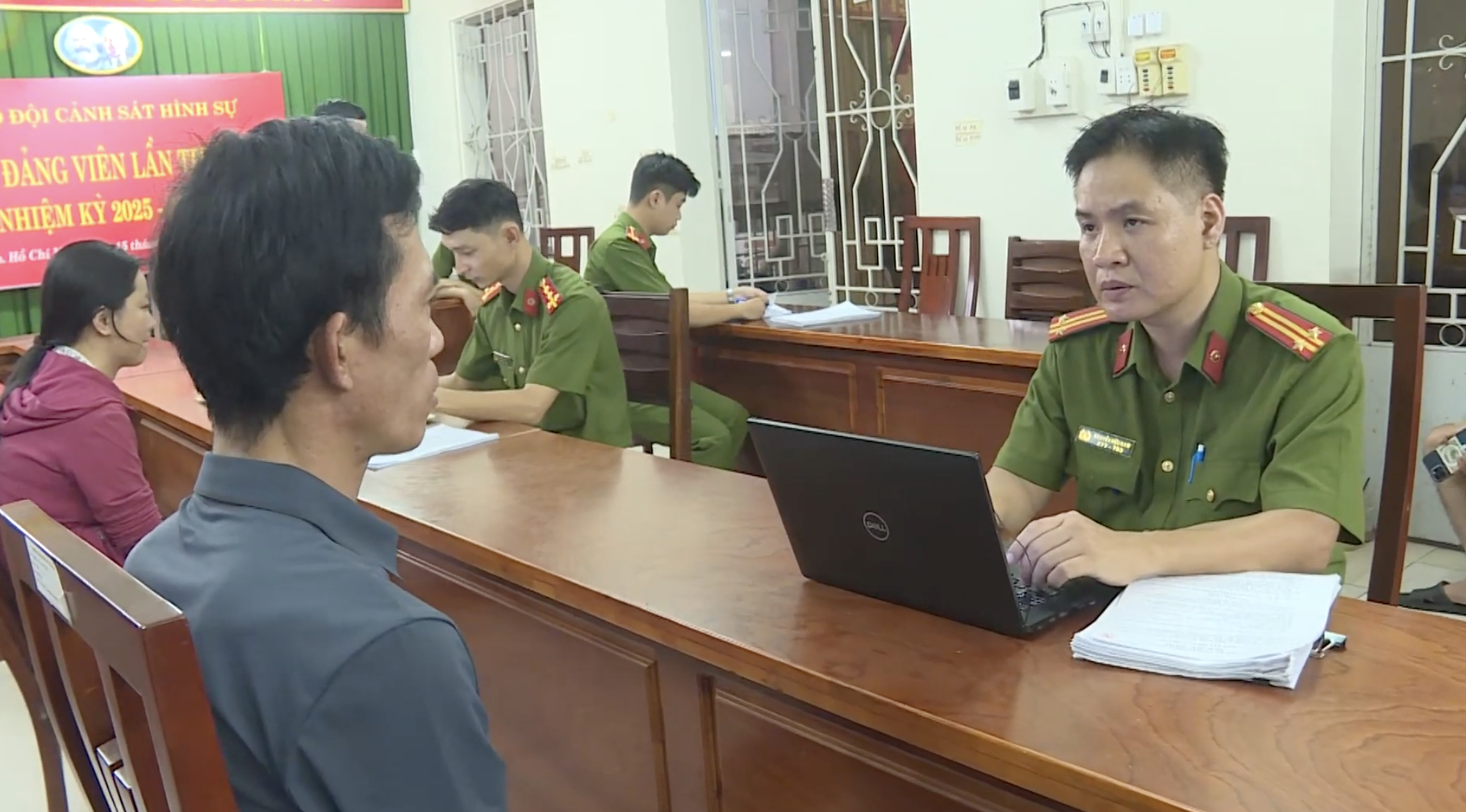 Vạch trần "đường dây" kinh doanh ngầm phía sau vỏ bọc "hiệp sĩ" Nguyễn Thanh Hải- Ảnh 1. Vạch trần "đường dây" kinh doanh ngầm phía sau vỏ bọc "hiệp sĩ" Nguyễn Thanh Hải- Ảnh 1.