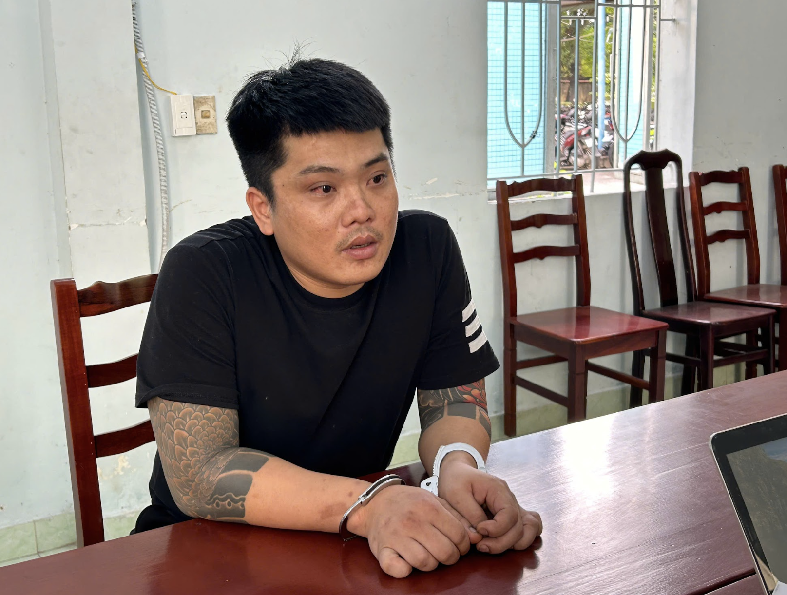 Vạch trần "đường dây" kinh doanh ngầm phía sau vỏ bọc "hiệp sĩ" Nguyễn Thanh Hải- Ảnh 3. Vạch trần "đường dây" kinh doanh ngầm phía sau vỏ bọc "hiệp sĩ" Nguyễn Thanh Hải- Ảnh 3.