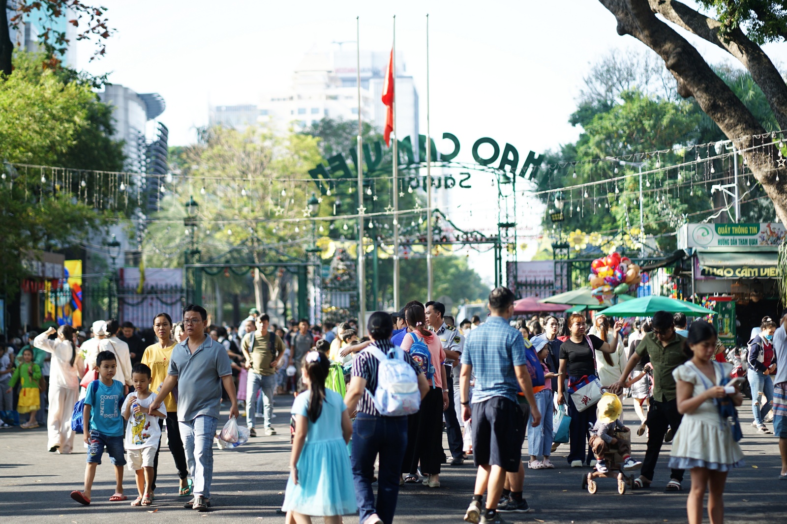 Mới đầu năm 2026 m&agrave; d&acirc;n t&igrave;nh đ&atilde; nhiệt t&igrave;nh "x&ocirc;ng đất" Thảo Cầm Vi&ecirc;n cỡ n&agrave;y!- Ảnh 1.