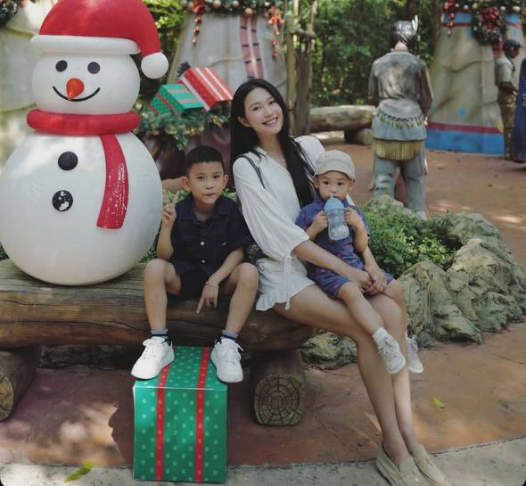 Kh&eacute;p lại 2025 đầy drama, Đo&agrave;n Văn Hậu - Do&atilde;n Hải My ch&agrave;o 2026 bằng khung h&igrave;nh cực ngọt, gấp 3 visual đỉnh ch&oacute;p!- Ảnh 7.