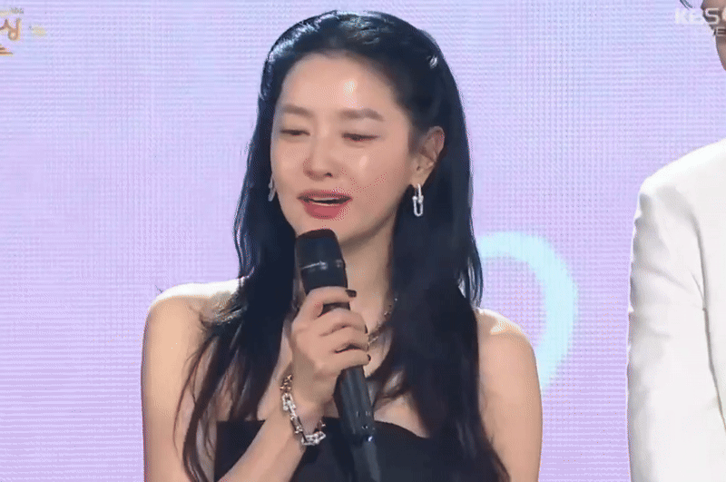 Diện mạo gây sốc của nàng Dae Jang Geum: 54 tuổi làm gì có ai trẻ thế này?- Ảnh 1. Diện mạo gây sốc của nàng Dae Jang Geum: 54 tuổi làm gì có ai trẻ thế này?- Ảnh 1.