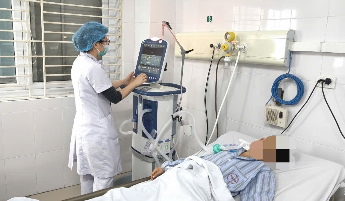 Kh&ocirc;ng ti&ecirc;m ph&ograve;ng sau khi bị ch&oacute; cắn, b&eacute; trai bị l&ecirc;n cơn dại- Ảnh 2.