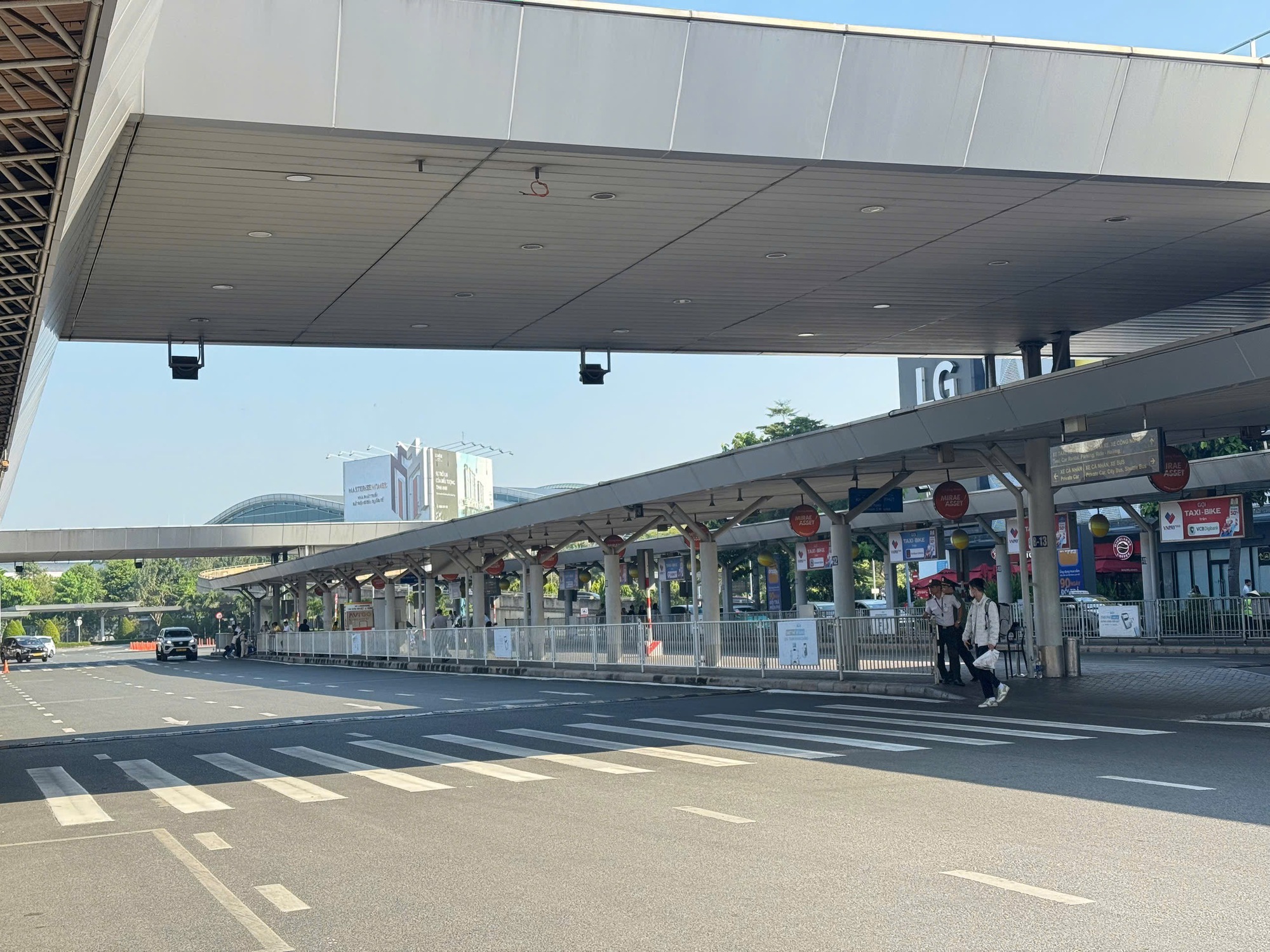 H&igrave;nh ảnh lạ tại S&acirc;n bay T&acirc;n Sơn Nhất trong ng&agrave;y đầu nghỉ Tết Dương lịch 2026- Ảnh 7.