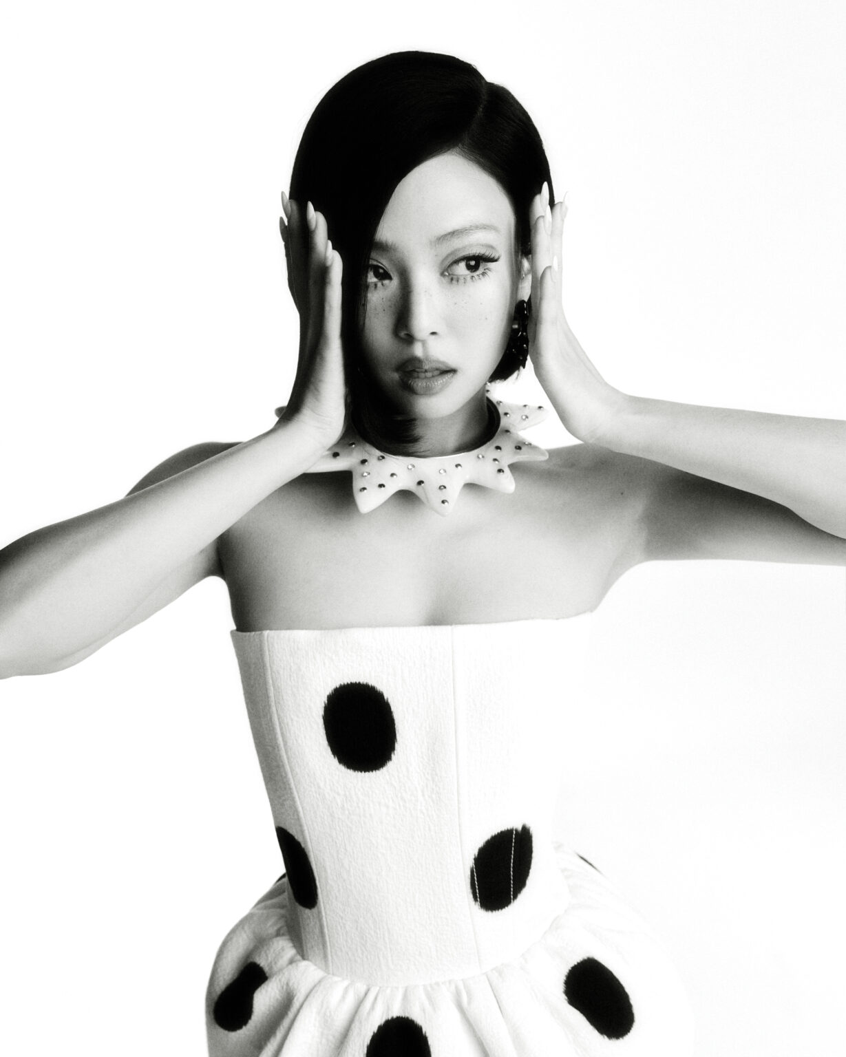 Jennie mở b&agrave;i năm 2026 kh&eacute;t lẹt!- Ảnh 4.