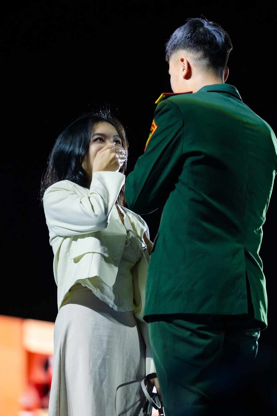 HOZO City Tết Fest 2025: 3 đ&ecirc;m nhạc b&ugrave;ng nổ c&ugrave;ng Mỹ T&acirc;m, SOOBIN v&agrave; d&agrave;n sao đỉnh cao, Đức Ph&uacute;c &ldquo;se duy&ecirc;n&rdquo; m&agrave;n cầu h&ocirc;n 102 triệu đồng- Ảnh 10.