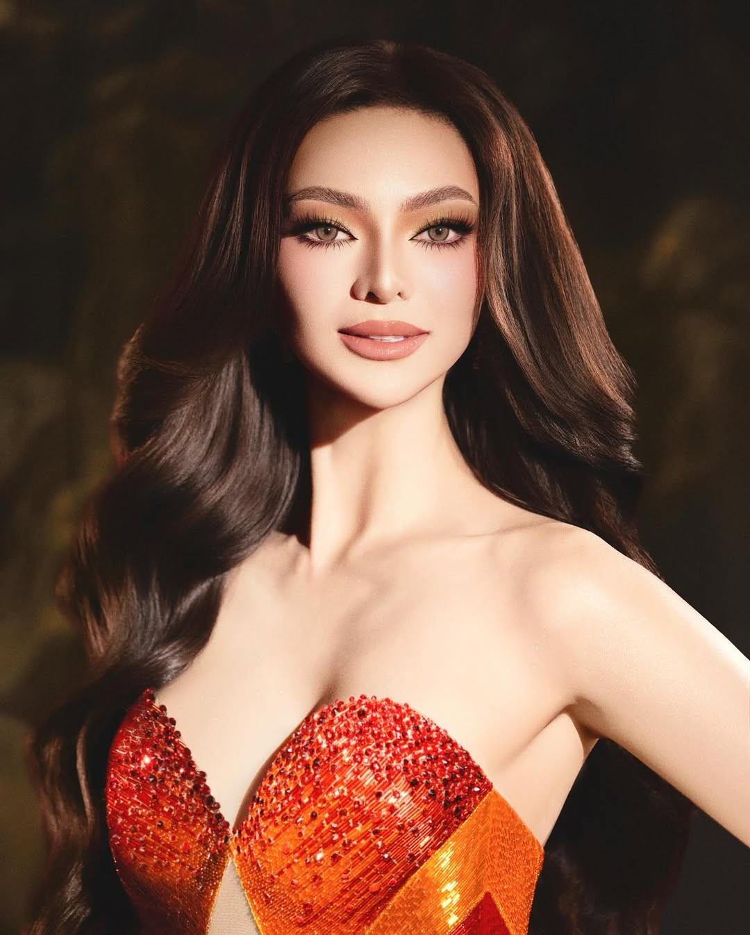 5 bộ v&aacute;y dạ hội đẹp nhất năm 2025- Ảnh 3.