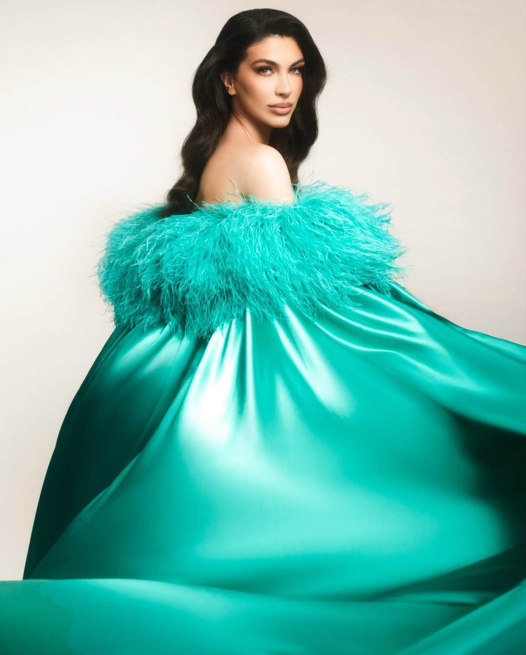 5 bộ v&aacute;y dạ hội đẹp nhất năm 2025- Ảnh 6.