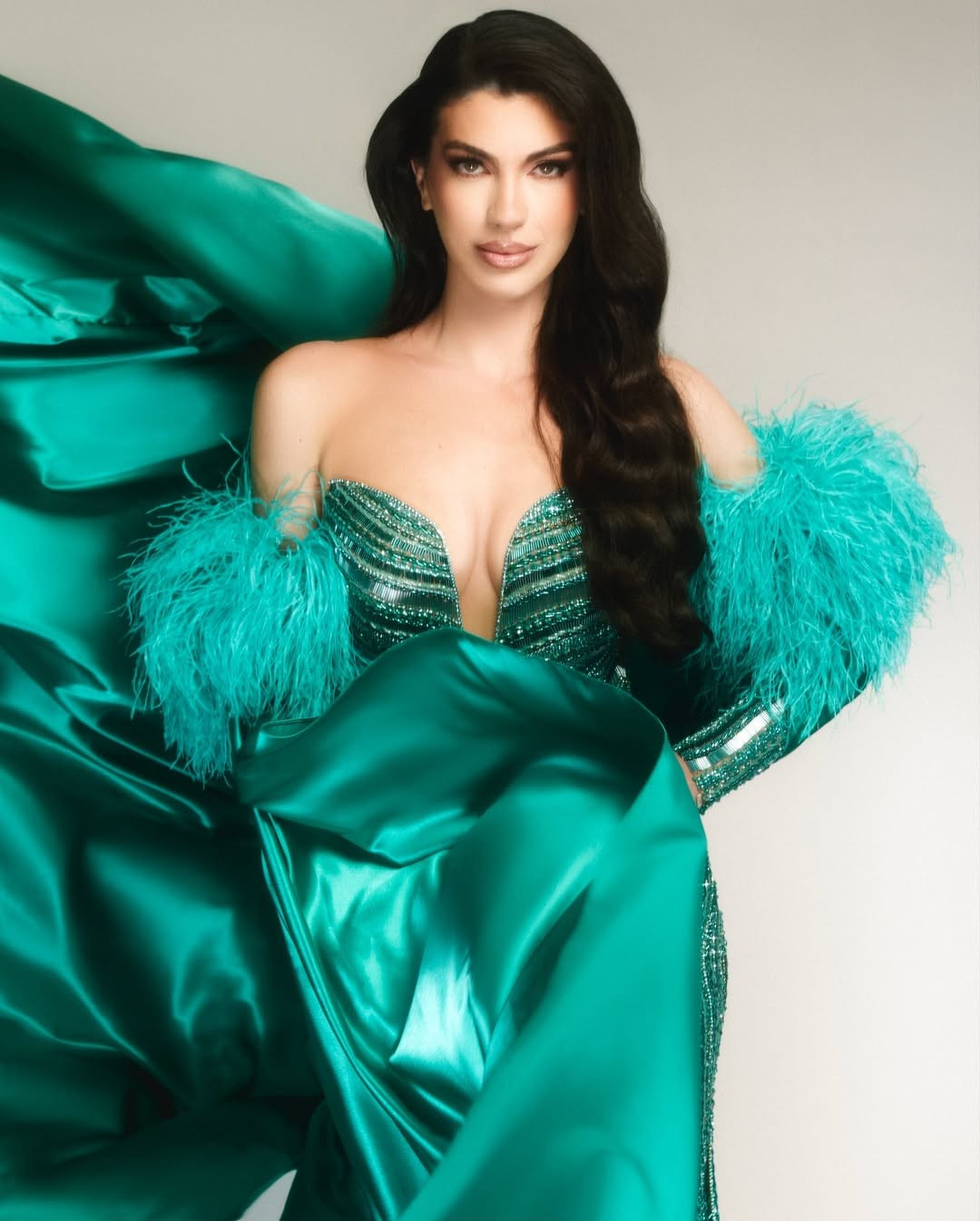 5 bộ v&aacute;y dạ hội đẹp nhất năm 2025- Ảnh 5.