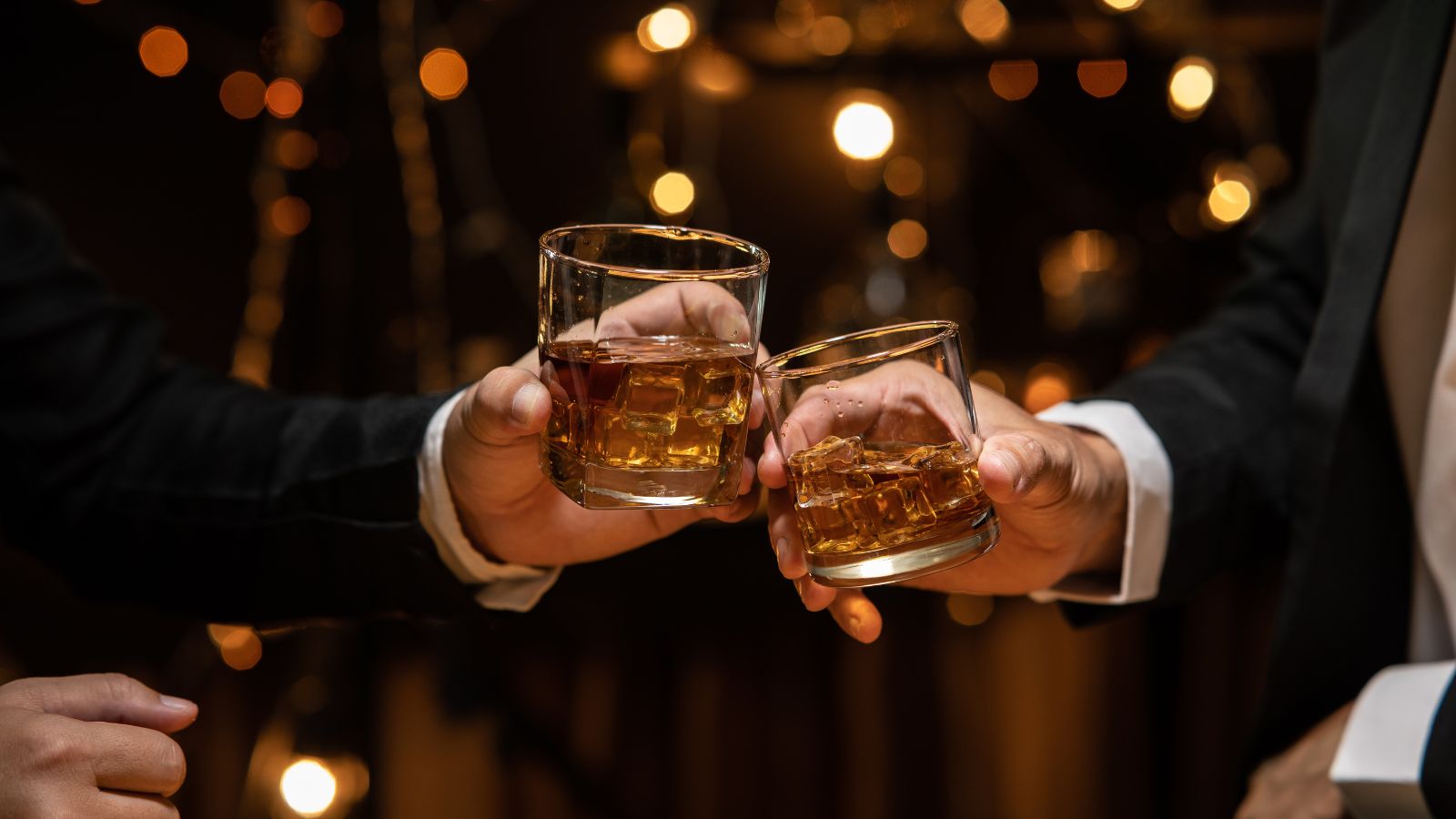 Năm mới vui đến mấy cũng đừng uống rượu v&agrave;o thời điểm n&agrave;y kẻo "rước họa v&agrave;o th&acirc;n"- Ảnh 1.