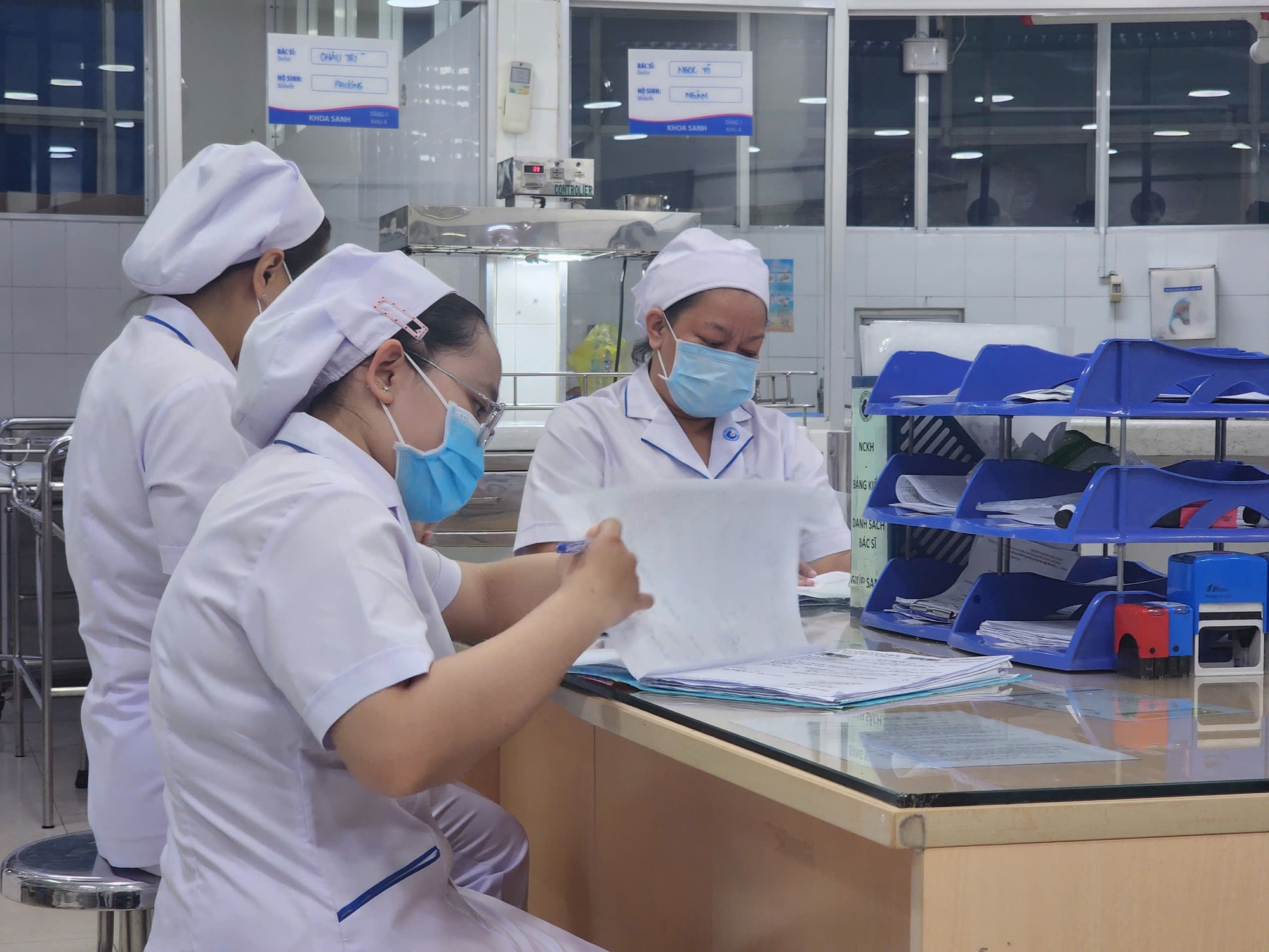 Ngắm những em b&eacute; đầu ti&ecirc;n của năm 2026 ch&agrave;o đời tại Bệnh viện Từ Dũ- Ảnh 10.