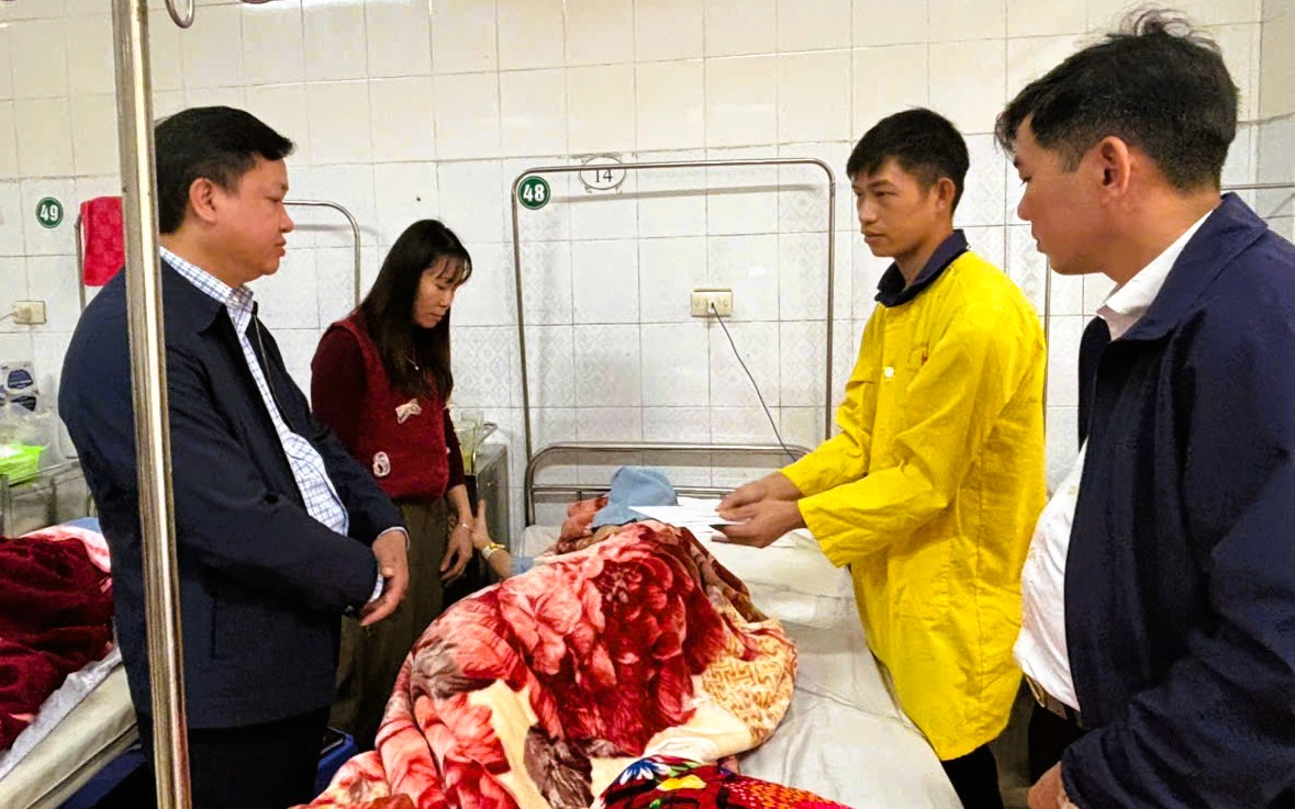 Người chị d&acirc;u bị em rể ch&eacute;m trọng thương trong thảm &aacute;n 3 người tử vong đ&atilde; qua cơn nguy kịch- Ảnh 1.