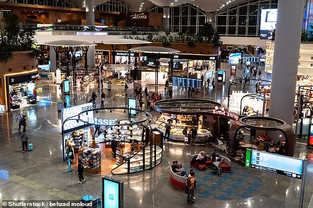 Tiết lộ mẹo 'giữ v&iacute;' ở s&acirc;n bay- Ảnh 1.