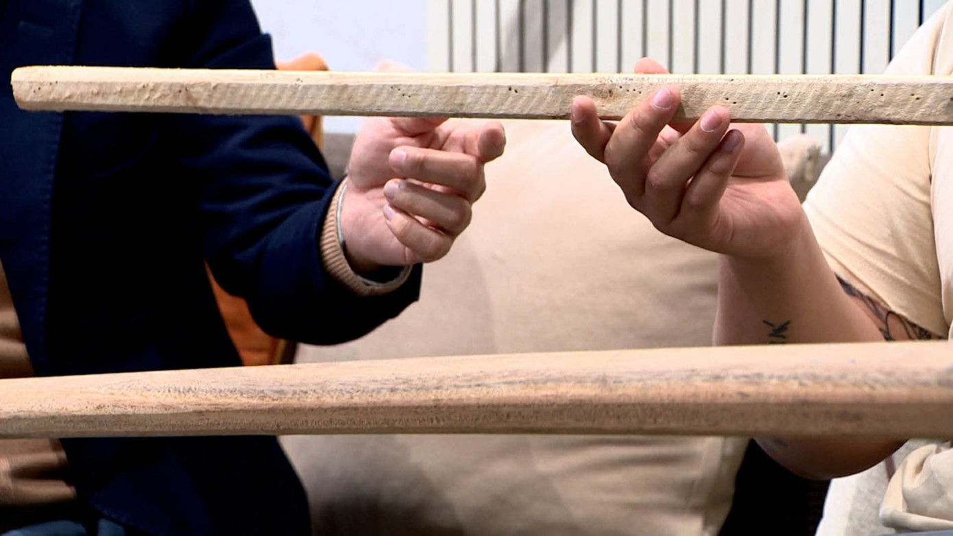 G&oacute;c khuất chăm s&oacute;c, gi&aacute;o dục trẻ em đặc biệt: Bạo lực n&uacute;p b&oacute;ng gi&aacute;o dục- Ảnh 2.