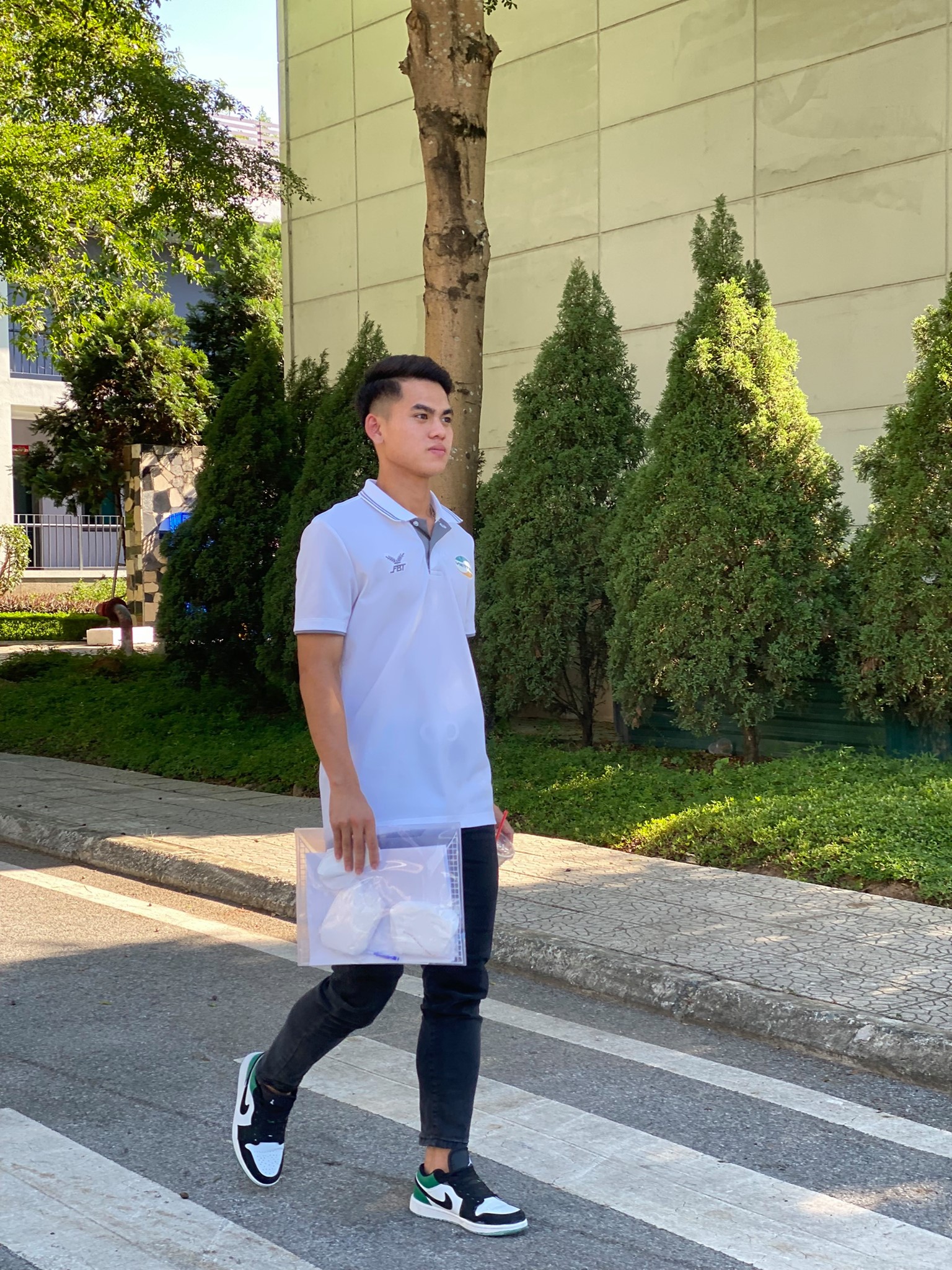 Profile đội trưởng U23 Việt Nam g&acirc;y sốt U23 ch&acirc;u &Aacute;: V&agrave;o s&acirc;n ghi b&agrave;n lạnh l&ugrave;ng, ngo&agrave;i đời l&agrave; 