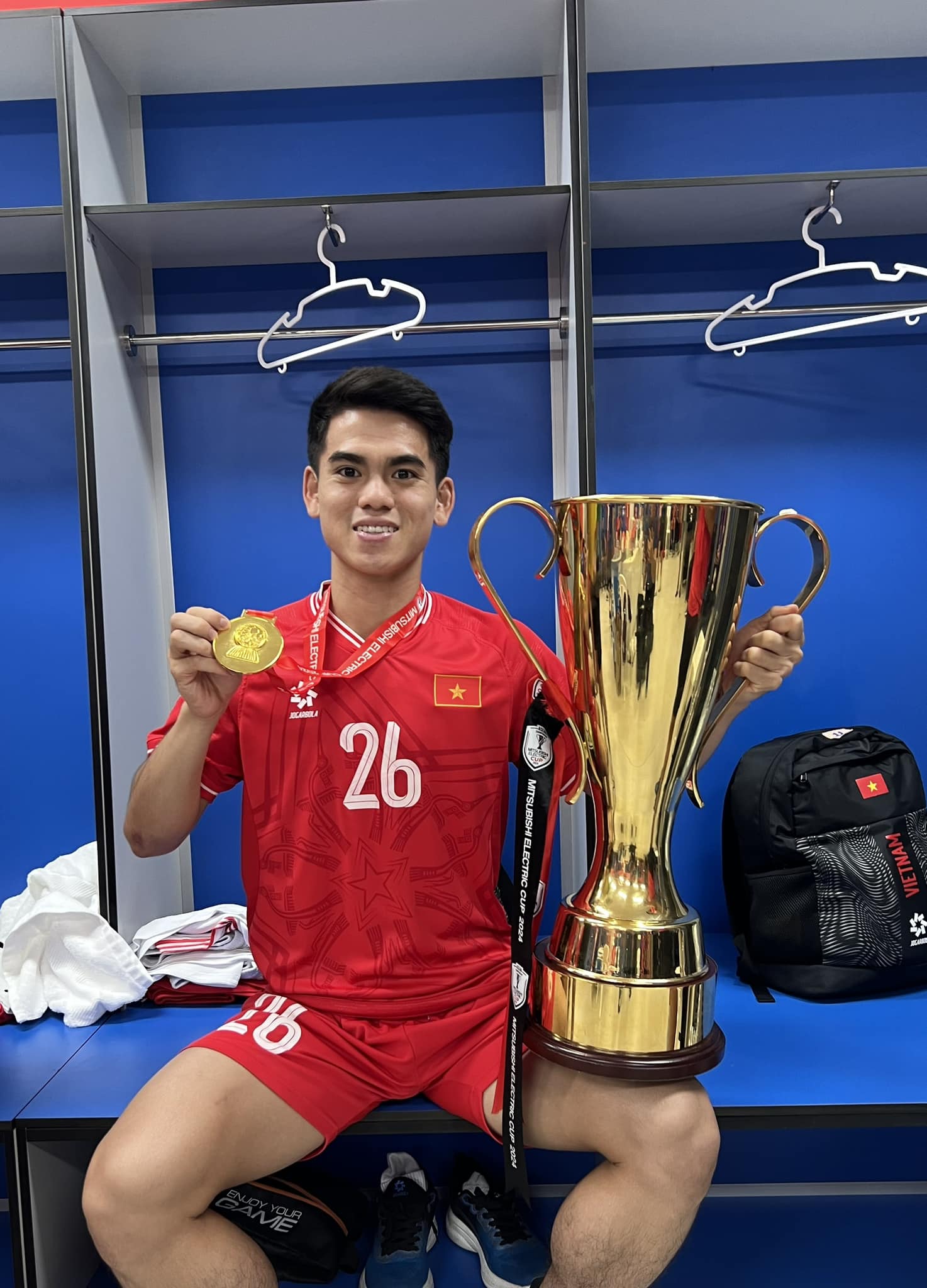 Profile đội trưởng U23 Việt Nam g&acirc;y sốt U23 ch&acirc;u &Aacute;: V&agrave;o s&acirc;n ghi b&agrave;n lạnh l&ugrave;ng, ngo&agrave;i đời l&agrave; 