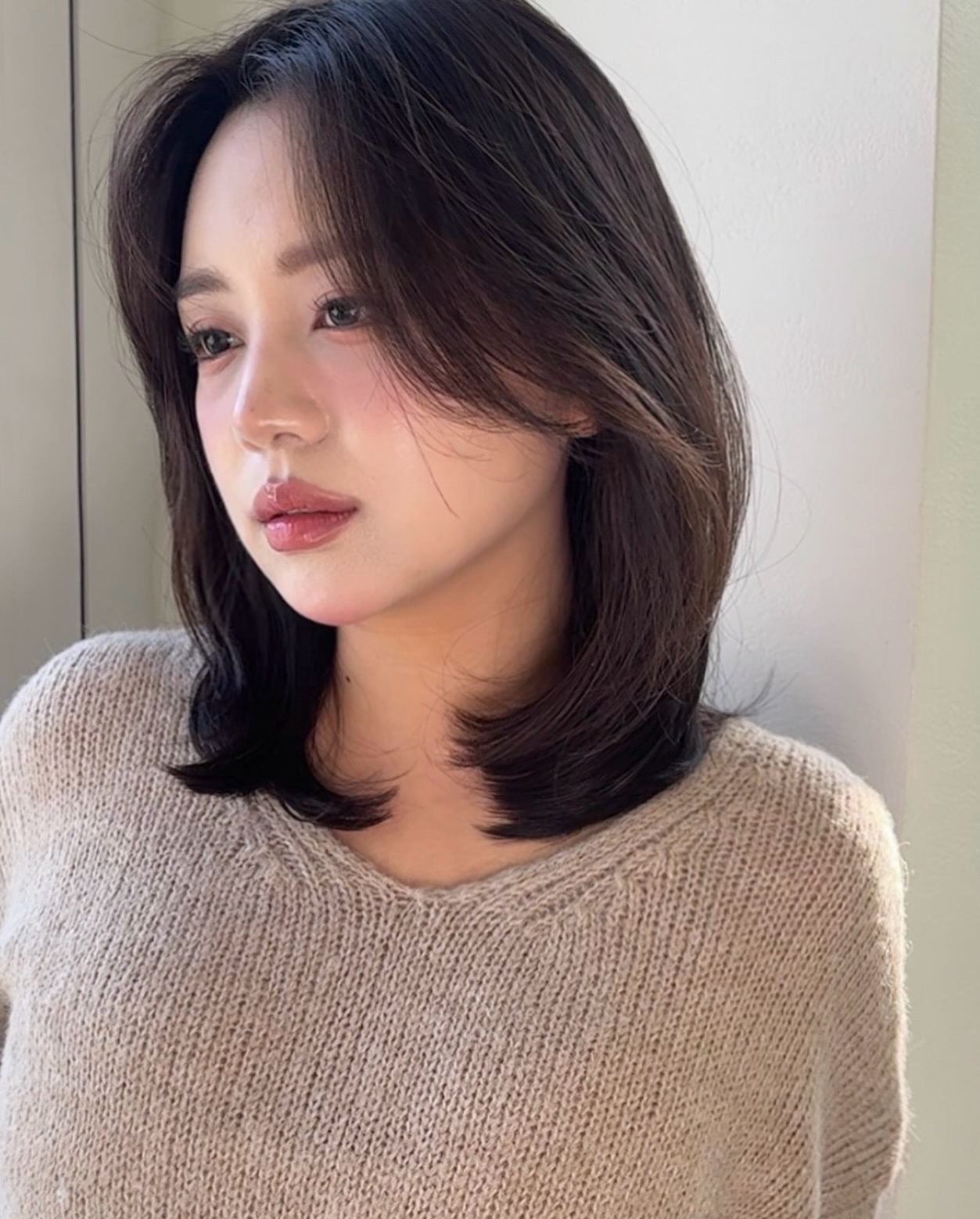 5 kiểu tóc ngang vai cho nàng không thích cắt tóc quá ngắn, nhưng vẫn muốn trẻ ra vài tuổi- Ảnh 5. 5 kiểu tóc ngang vai cho nàng không thích cắt tóc quá ngắn, nhưng vẫn muốn trẻ ra vài tuổi- Ảnh 5.