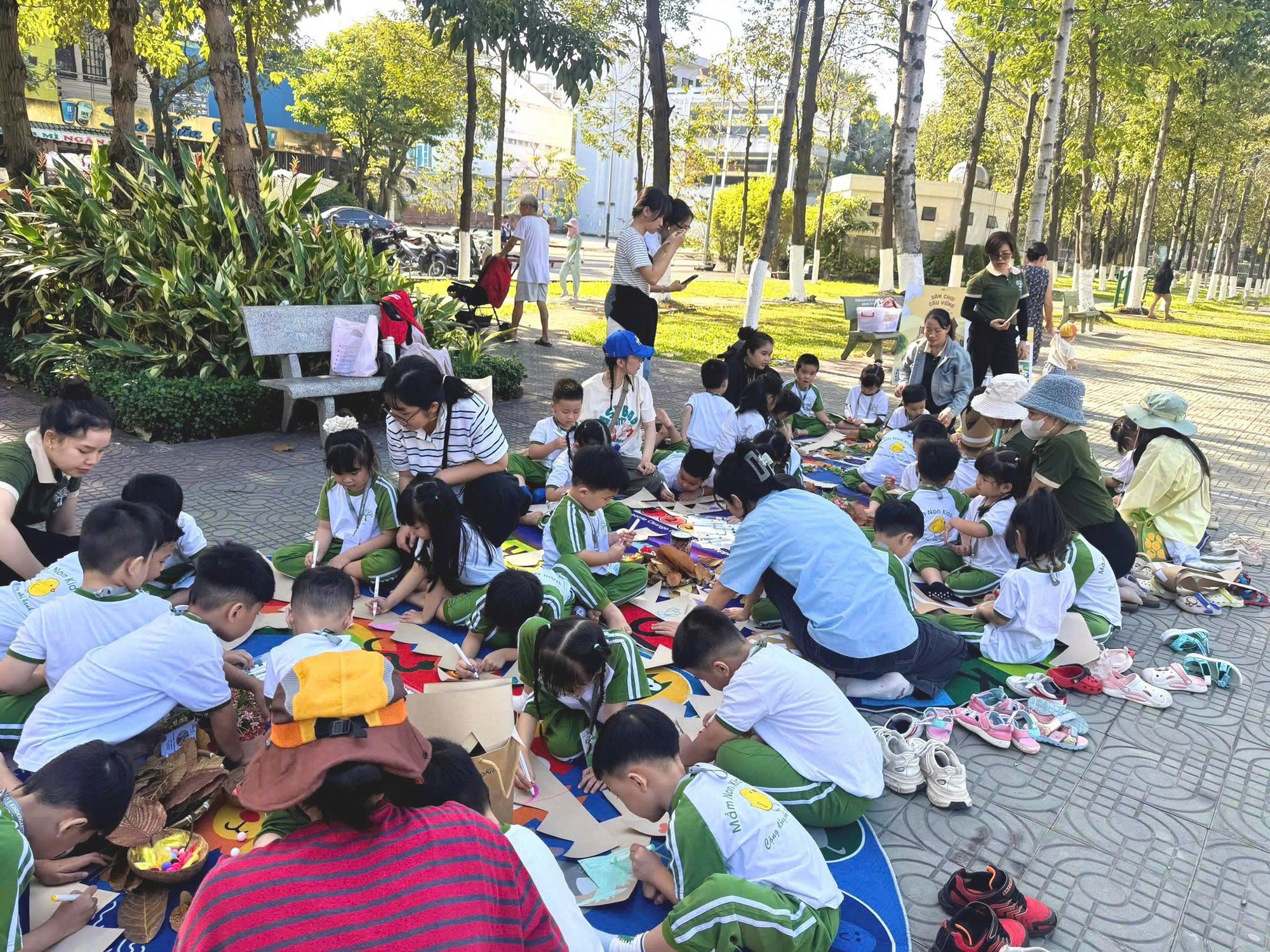 Sự trỗi dậy của kh&ocirc;ng gian offline: Khi người trẻ chọn một hướng đi ngược d&ograve;ng- Ảnh 1.