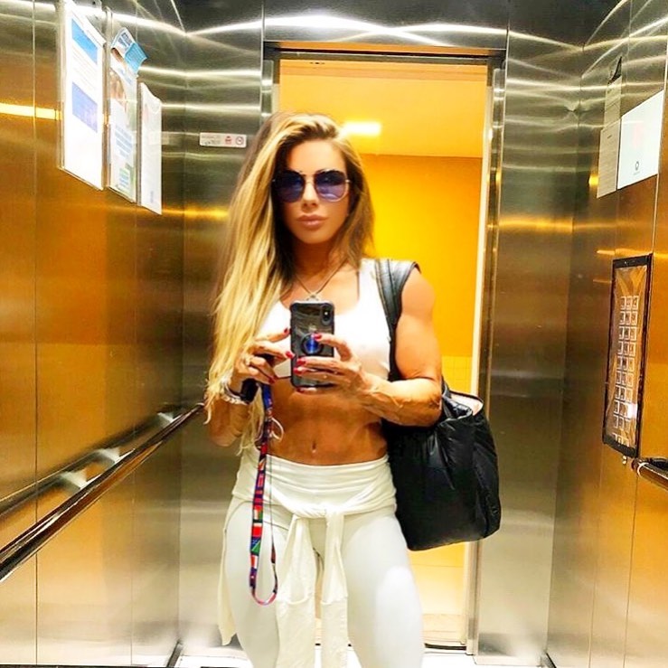 U60 vẫn c&oacute; body bốc lửa nhờ ăn 15 quả trứng, tập gym 3 tiếng mỗi ng&agrave;y- Ảnh 4.