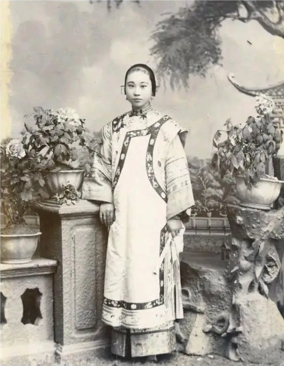 Ảnh hiếm cuối nh&agrave; Thanh: Tuyển t&uacute; v&agrave;o ho&agrave;ng cung kh&ocirc;ng như phim, thiếu nữ miền nam g&acirc;y ch&uacute; &yacute;- Ảnh 6.