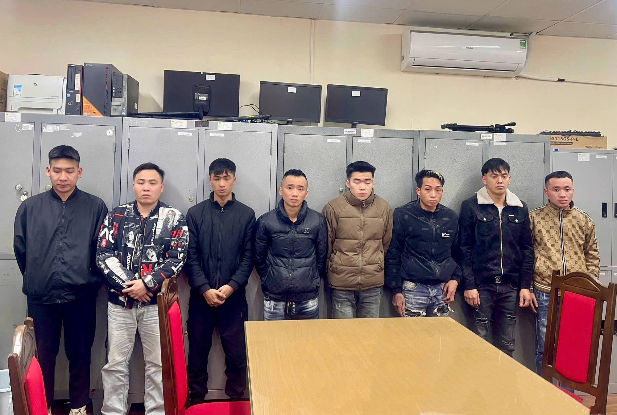 Đồng loạt khám xét ở 4 tỉnh thành, bắt Phạm Thị Hoa trong chuyên án lớn, giải cứu 21 người