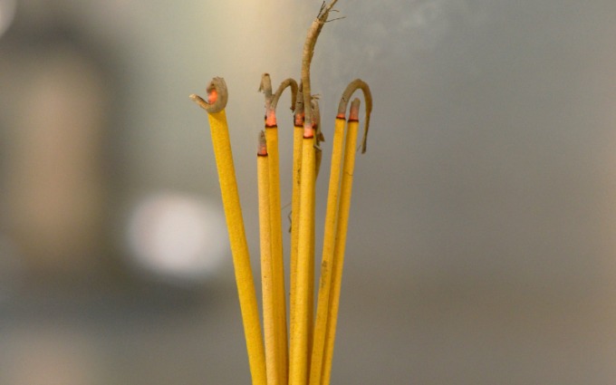 3 thời điểm không nên thắp hương, thầy phong thủy giải thích cặn kẽ- Ảnh 3. 3 thời điểm không nên thắp hương, thầy phong thủy giải thích cặn kẽ- Ảnh 3.