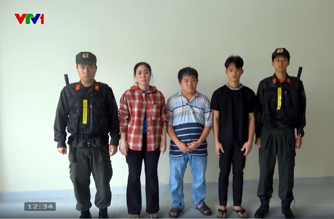 Khởi tố đối tượng cầm đầu đường dây sản xuất, buôn bán hàng trăm tấn mì sợi sử dụng chất cấm- Ảnh 1. Khởi tố đối tượng cầm đầu đường dây sản xuất, buôn bán hàng trăm tấn mì sợi sử dụng chất cấm- Ảnh 1.