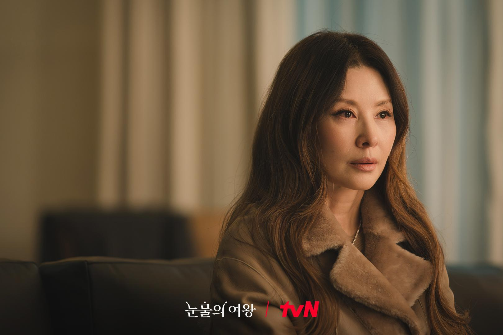 Sao nữ cặp k&egrave; với hồng h&agrave;i nhi k&eacute;m 17 tuổi đến mức tan t&agrave;nh h&ocirc;n nh&acirc;n, cuộc sống ở tuổi 60 thế n&agrave;o?- Ảnh 5.