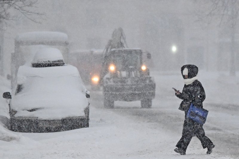 Moscow chìm trong bão tuyết: Giao thông tê liệt, hàng trăm chuyến bay bị ảnh hưởng- Ảnh 6. Moscow chìm trong bão tuyết: Giao thông tê liệt, hàng trăm chuyến bay bị ảnh hưởng- Ảnh 6.