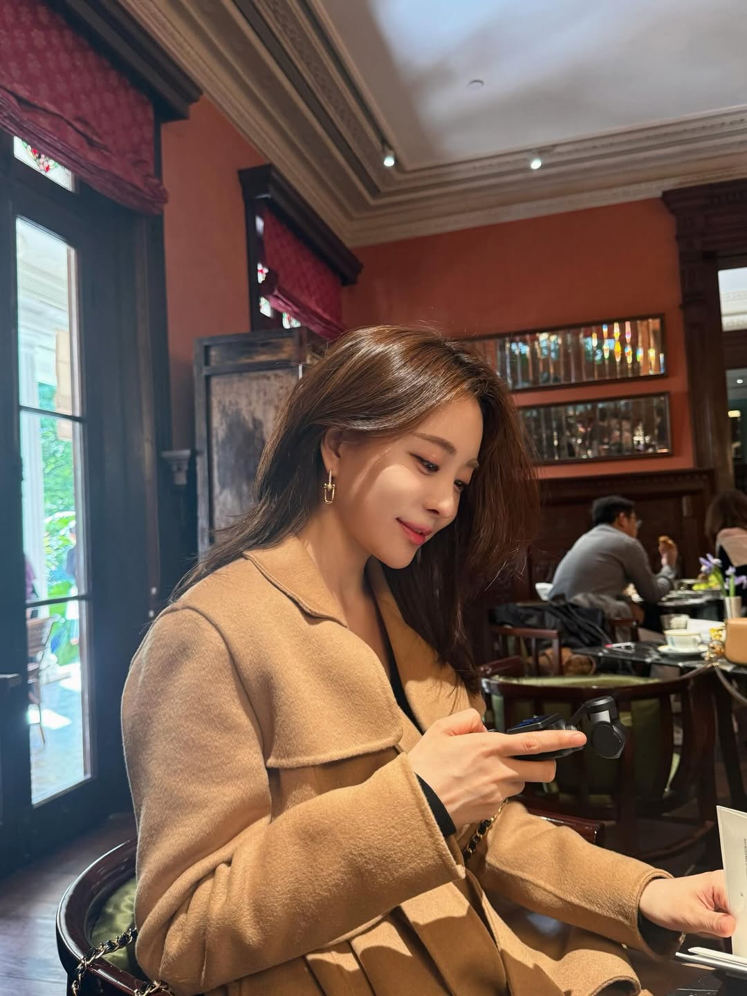 Sao nữ xinh như tiên tỉnh dậy hoảng loạn thấy toàn thân bầm tím sau khi tiêm thuốc bổ tại bệnh viện- Ảnh 4. Sao nữ xinh như tiên tỉnh dậy hoảng loạn thấy toàn thân bầm tím sau khi tiêm thuốc bổ tại bệnh viện- Ảnh 4.