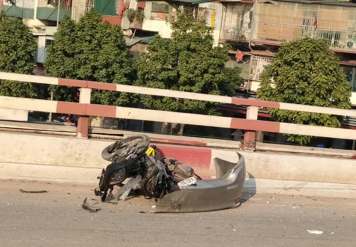 Nữ t&agrave;i xế buồn ngủ đạp nhầm ch&acirc;n ga g&acirc;y tai nạn li&ecirc;n ho&agrave;n, 1 người tử vong- Ảnh 1.