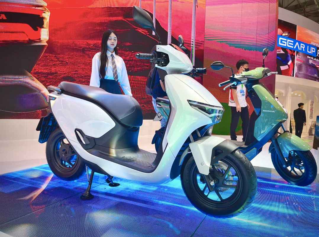 Honda chính thức mở bán xe máy điện mới: Giá "mua đứt" 45 triệu đồng- Ảnh 4. Honda chính thức mở bán xe máy điện mới: Giá "mua đứt" 45 triệu đồng- Ảnh 4.