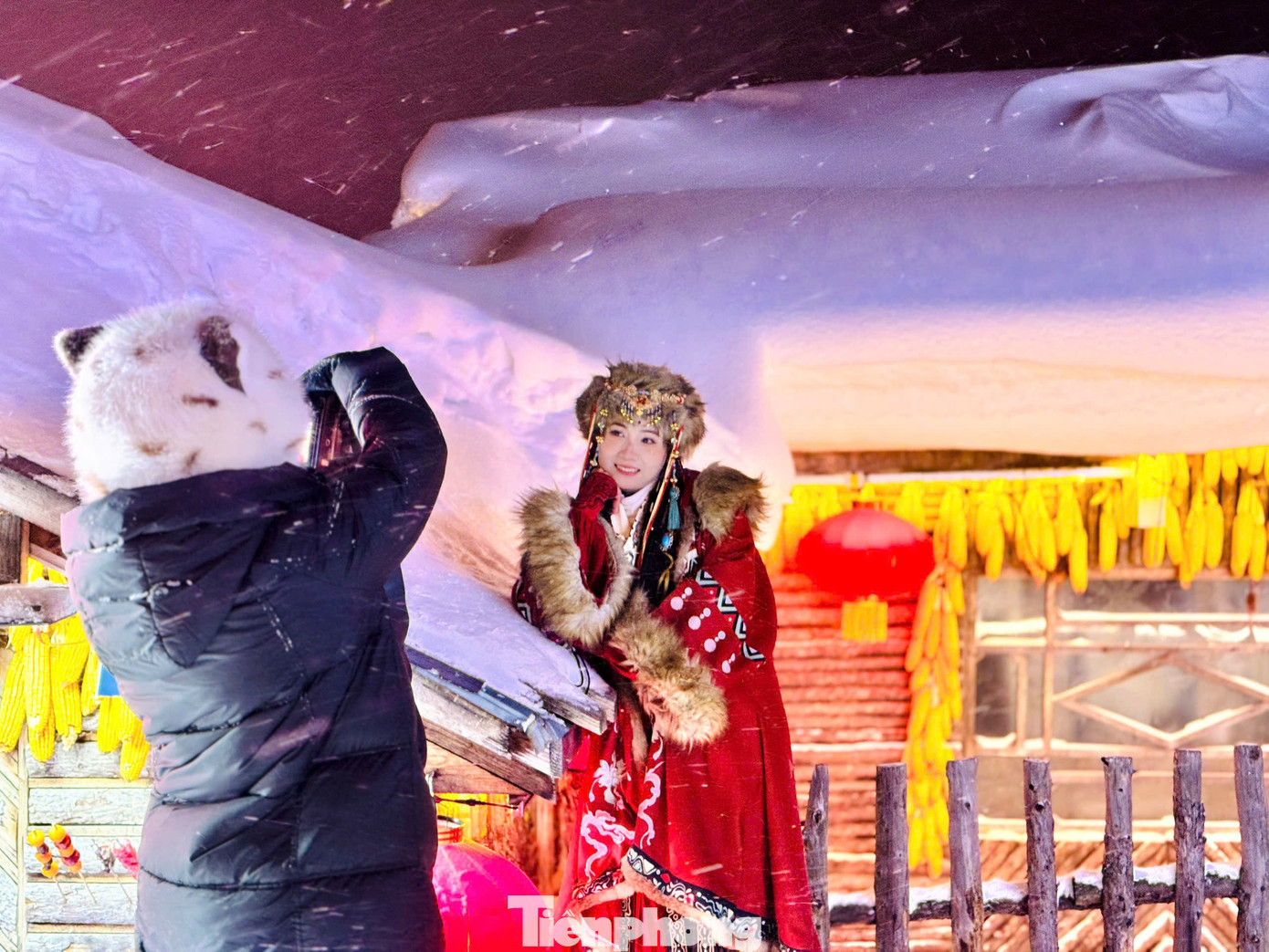 Vỡ &ograve;a cảnh si&ecirc;u thực ng&ocirc;i l&agrave;ng ở Hắc Long Giang, kh&aacute;ch đến chỉ biết trầm trồ- Ảnh 13.