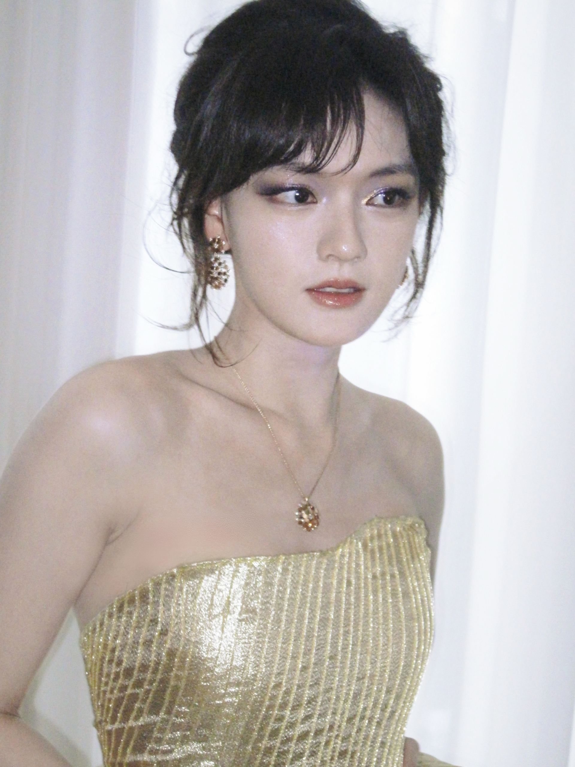 Clip sốc: N&agrave;ng thơ 2003 bị người đ&agrave;n &ocirc;ng lạ mặt quấy rối, dồn v&agrave;o g&oacute;c tường trong rạp chiếu phim- Ảnh 2.