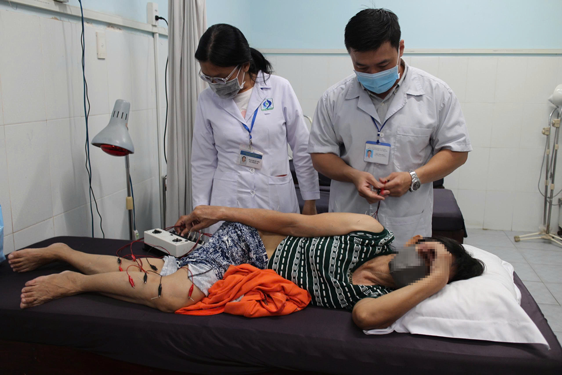 Đột ph&aacute; với y tế gần d&acirc;n- Ảnh 1.