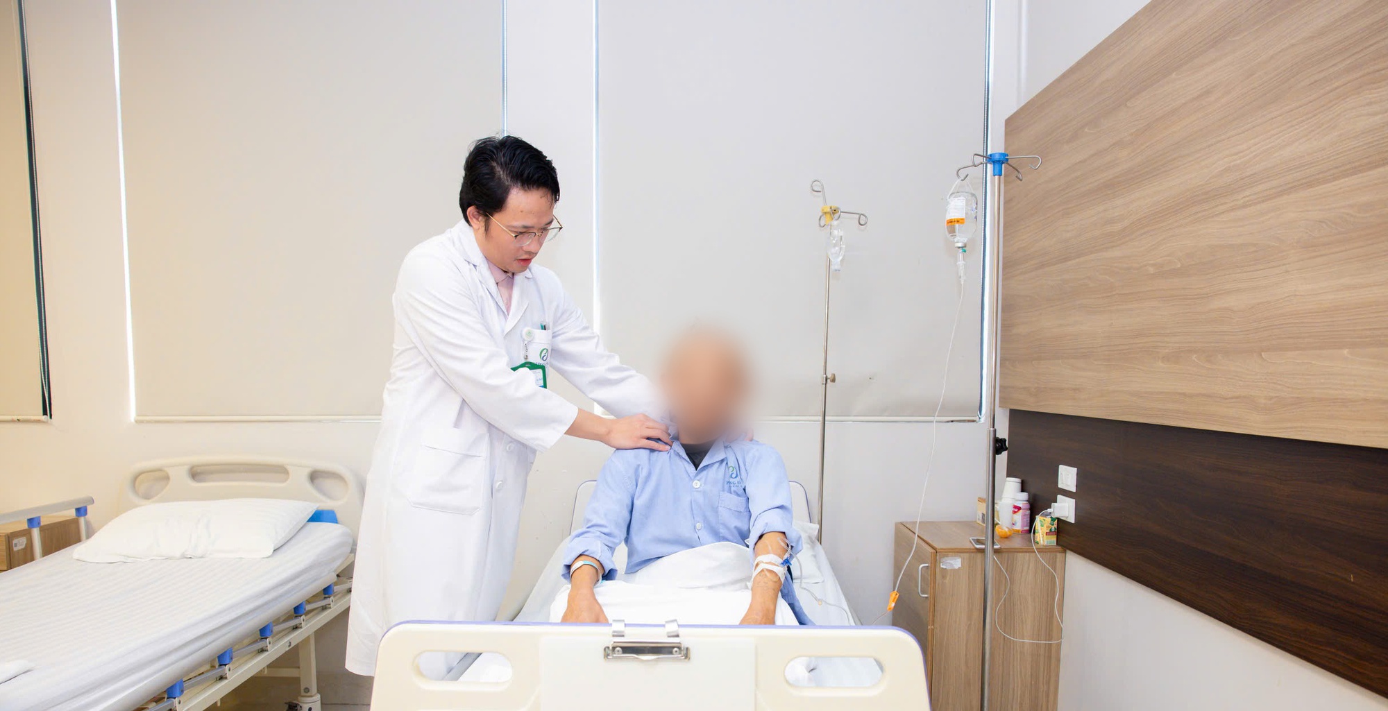 Nhịn ăn, uống chanh muối chữa ung thư, người đ&agrave;n &ocirc;ng suy kiệt nghi&ecirc;m trọng- Ảnh 2.