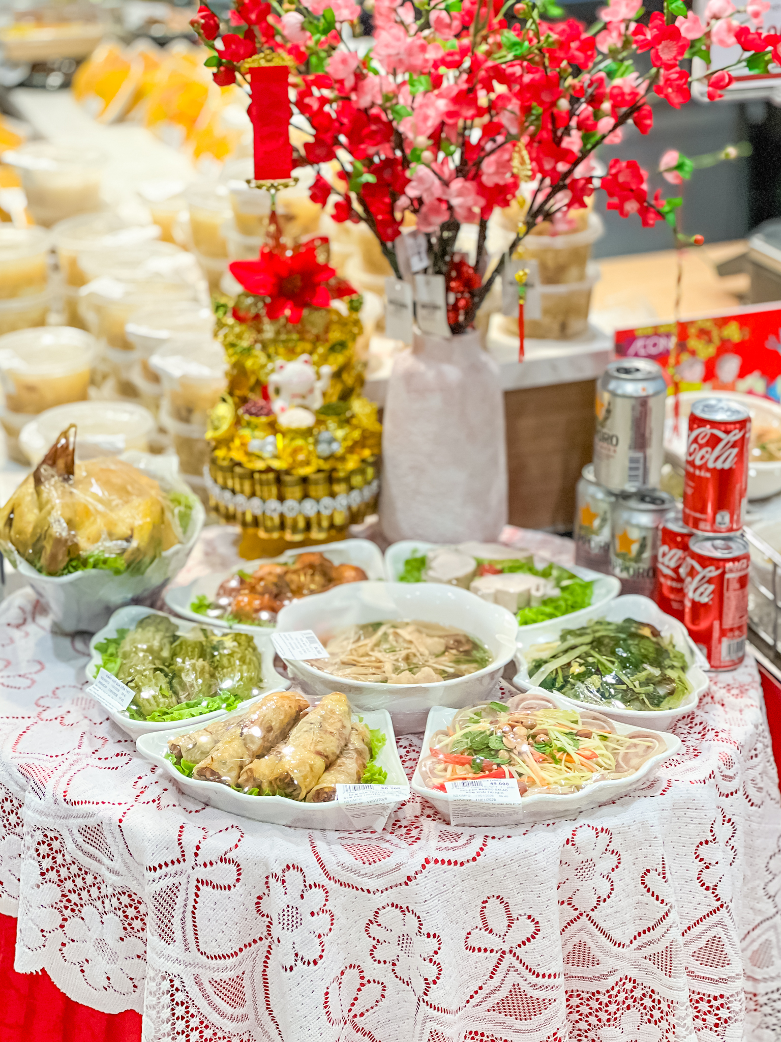 Aeon Mall bây giờ bán cả cỗ Tết "full mâm 10 món", nhìn cực xịn nhưng giá thế nào?- Ảnh 1. Aeon Mall bây giờ bán cả cỗ Tết "full mâm 10 món", nhìn cực xịn nhưng giá thế nào?- Ảnh 1.
